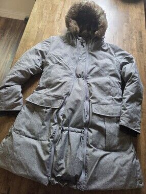 Maternity Down Filled Cozy Hooded Parka Coat with Faux Fur Trim